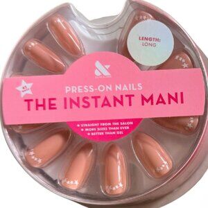 (2) Olive & June Instant Mani Press On Nails, NWT